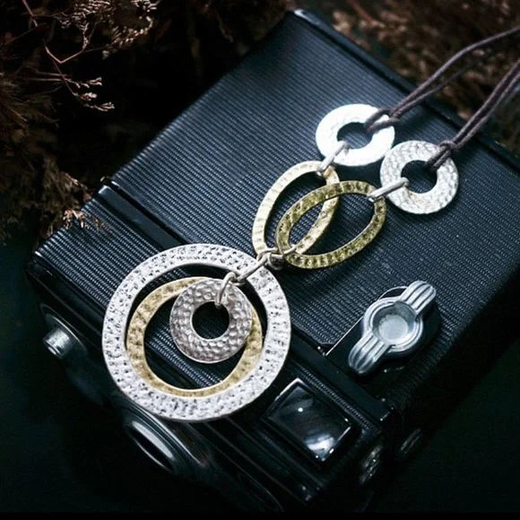 AVON Vintage Geometric Statement Necklace – Gold & Silver Tone Hammered Metal - Picture 5 of 12